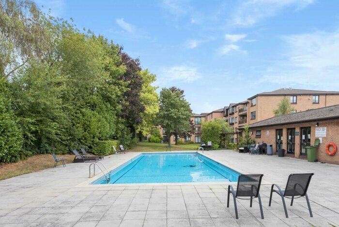 1 Bedroom Flat To Rent In Widmore Road, Bromley, Kent, BR1
