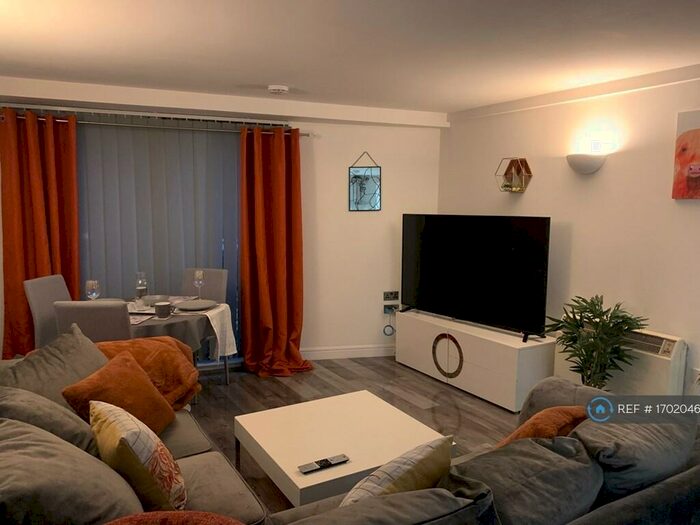 2 Bedroom Flat To Rent In Whitworth Street West, Manchester, M1