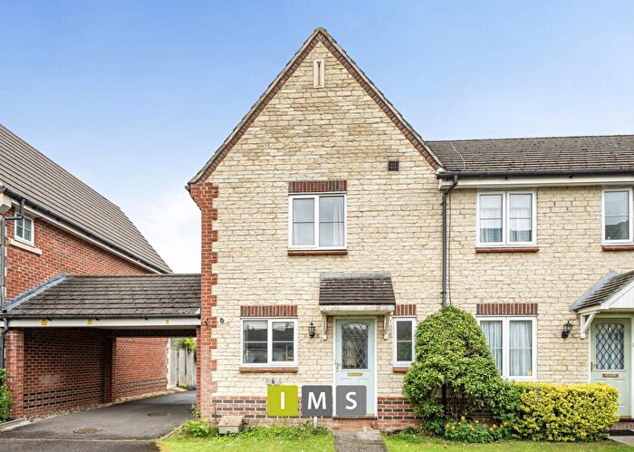 3 Bedroom End Of Terrace House To Rent In Corncrake Way, Bicester, OX26