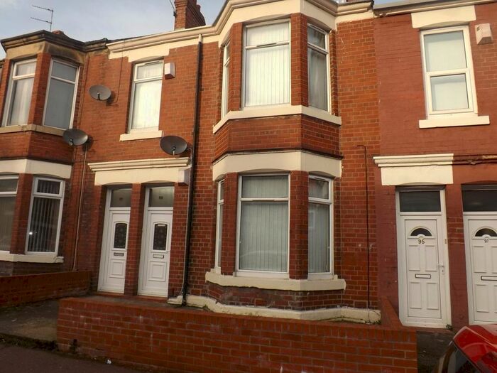 3 Bedroom Flat To Rent In Simonside Terrace, Heaton, Newcastle Upon Tyne, NE6