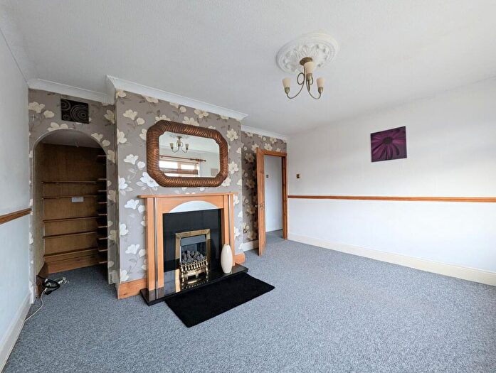 2 Bedroom Flat For Sale In Glasgow Road, Jarrow, NE32