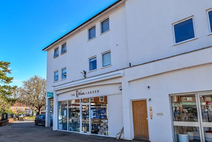 2 Bedroom Apartment For Sale In St Peters Court, High Street, Chalfont St Peter, SL9