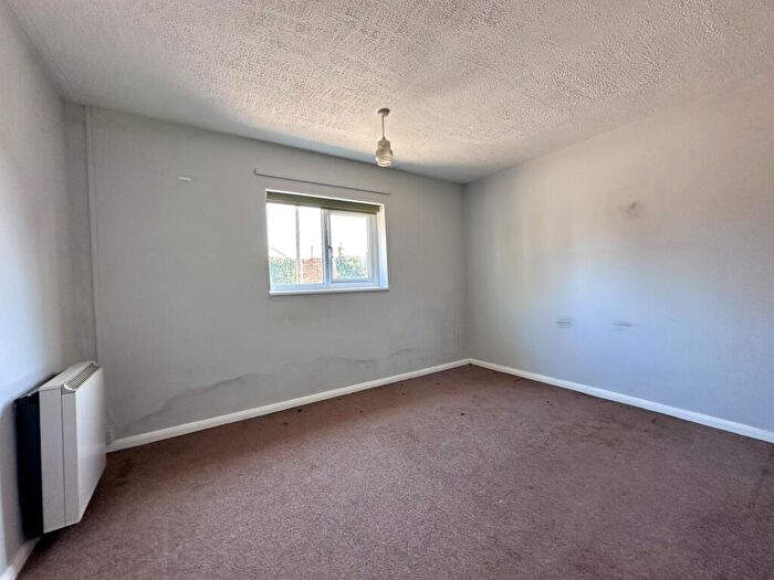 2 Bedroom Bungalow For Sale In High Street, Witcham, Ely, Cambridgeshire, CB6