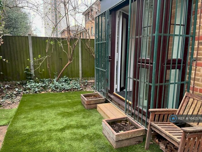 1 Bedroom Flat To Rent In Fairmont House, London, E3