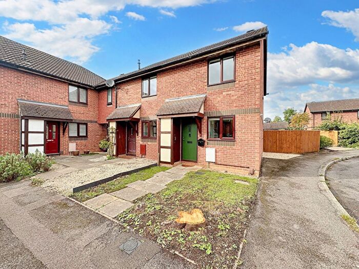 2 Bedroom Semi-Detached House To Rent In Allder Close, Abingdon, OX14