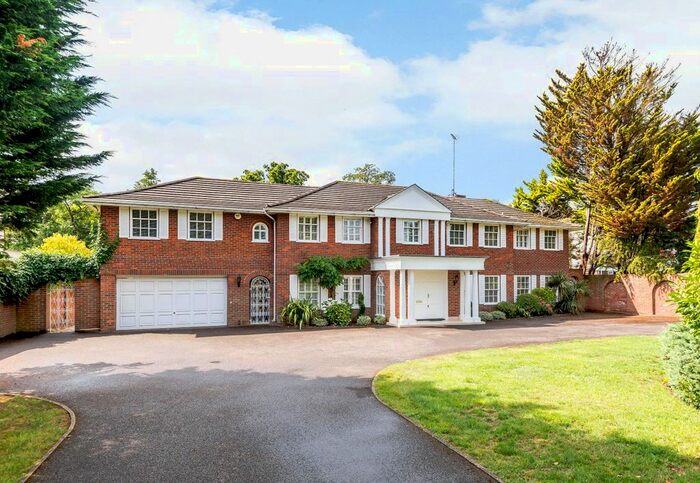 6 Bedroom Detached House To Rent In Cranley Road, Burwood Park, Walton-On-Thames, KT12