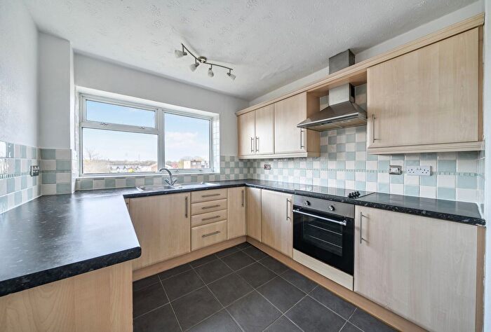 2 Bedroom Flat For Sale In Chargrove, Yate, Bristol, Gloucestershire, BS37