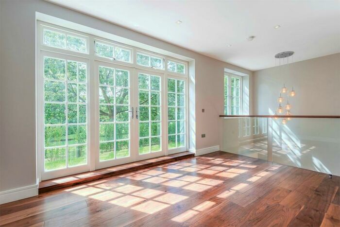 3 Bedroom End Of Terrace House To Rent In Bute Mews, Hampstead Garden Suburb, NW11