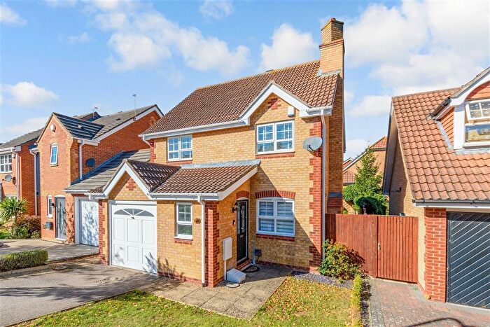 3 Bedroom Detached House For Sale In Pentstemon Drive, Swanscombe, Kent, DA10
