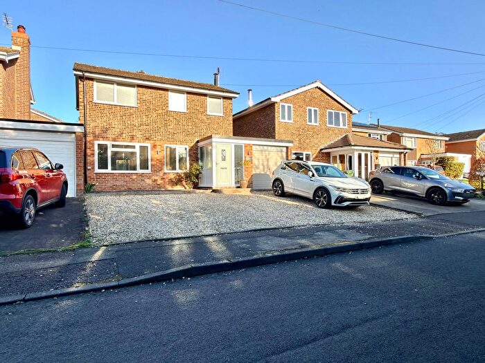 3 Bedroom Detached House For Sale In Manor Road, Eckington, Pershore, WR10