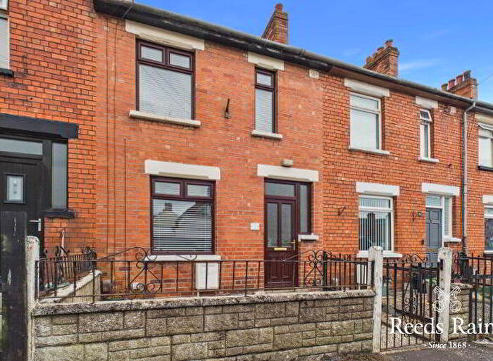 3 Bedroom Mid Terraced House For Sale In Greenville Road, Belfast, BT5