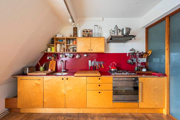 1 Bedroom Flat To Rent In Montclare Street, Shoreditch, London, E2
