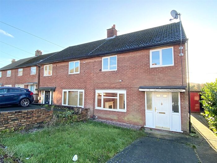 3 Bedroom Semi-Detached House For Sale In Sixth Avenue, Ketley Bank, Telford, Shropshire, TF2