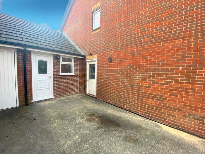 Apartment To Rent In Furfield Chase, Boughton Monchelsea, Maidstone, ME17