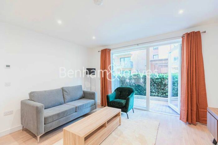 1 Bedroom Flat To Rent In Accolade Avenue, Southall, UB1