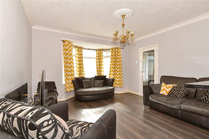 4 Bedroom Terraced House For Sale In Fleet Road, Rochester, Kent, ME1