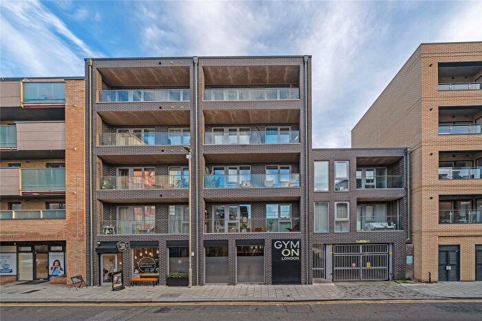 2 Bedroom Flat For Sale In Chatfield Road, Battersea, London, SW11