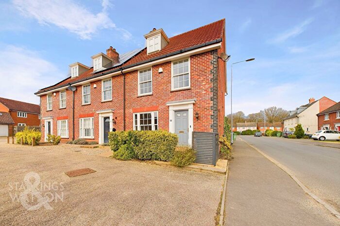 4 Bedroom Town House To Rent In Lord Nelson Drive, Costessey, Norwich, NR5