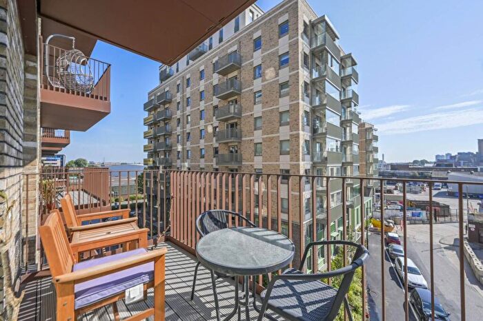 2 Bedroom Flat To Rent In Silvertown, Silvertown, London, E16