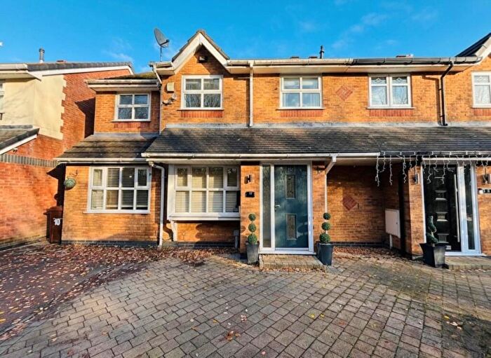 4 Bedroom Semi Detached House For Sale In Hickory Grove, Melling, L31