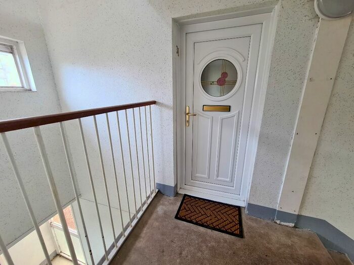 1 Bedroom Flat To Rent In Glen Prosen, East Kilbride, South Lanarkshire, G74