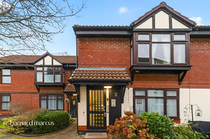 1 Bedroom Flat For Sale In Prospect Place, Epsom, KT17