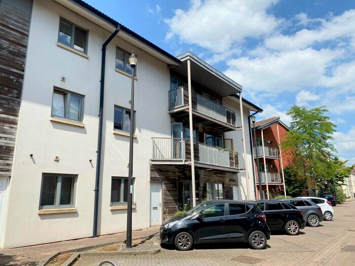 1 Bedroom Flat To Rent In The Plaza, Temple Quay, Bristol, BS2