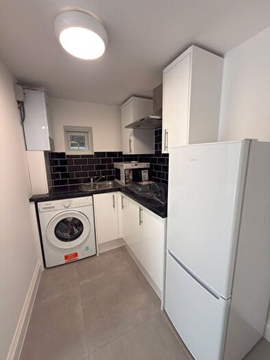 1 Bedroom Studio To Rent In Ilford, IG1