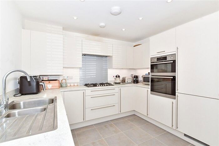 4 Bedroom Semi-detached House For Sale In Honeysuckle Way, Coxheath, Maidstone, Kent, ME17