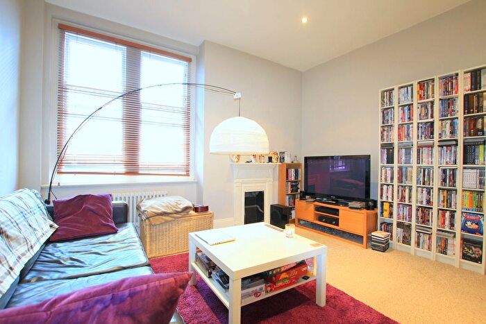 1 Bedroom Flat To Rent In Prince Of Wales Drive, London, SW11