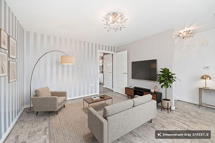 3 Bedroom Semi-detached House For Sale In Curlers Loan, Stirling, FK8