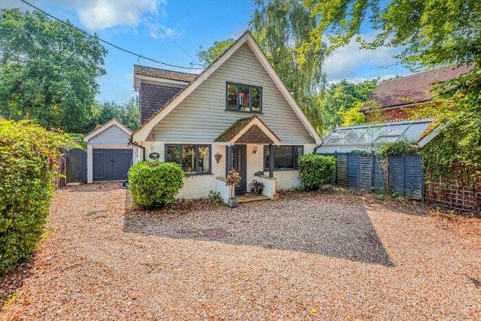 4 Bedroom Detached House To Rent In Park Lane, Finchampstead, Wokingham, RG40