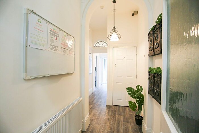1 Bedroom Studio To Rent In King Street, Luton, Bedfordshire, LU1