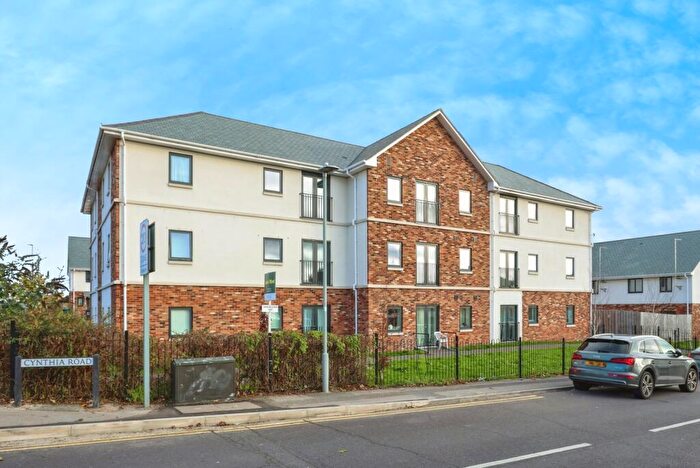 2 Bedroom Flat For Sale In Alice Gardens, Parkstone, Poole, Dorset, BH12