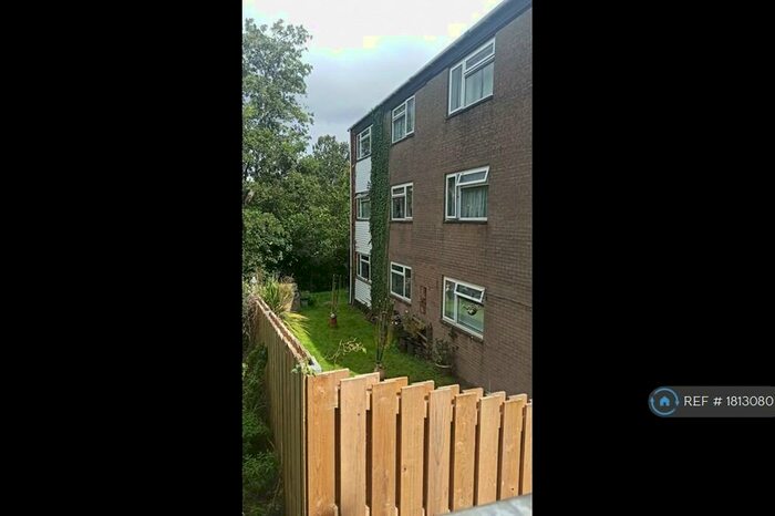 1 Bedroom Flat To Rent In Pentwyn, Llanedeyrn, Cardiff, CF23