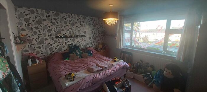 3 Bedroom Terraced House For Sale In Circular Road, Denton, Manchester, Greater Manchester, M34