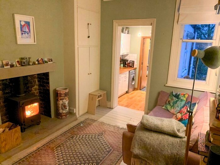 2 Bedroom Flat To Rent In Richmond Street, BN2