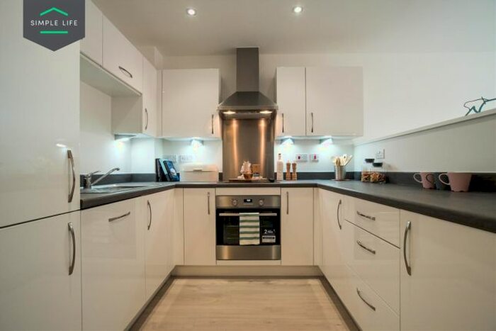 2 Bedroom Flat To Rent In Brookside Grange, Rochdale, OL16