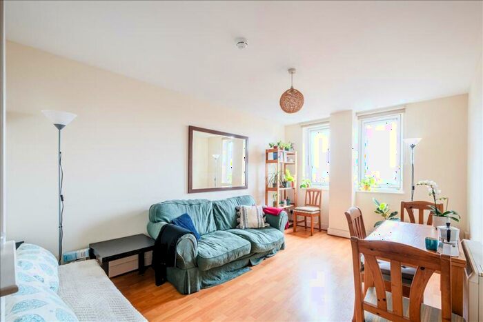 2 Bedroom Apartment To Rent In Commercial Road, Aldgate, E1