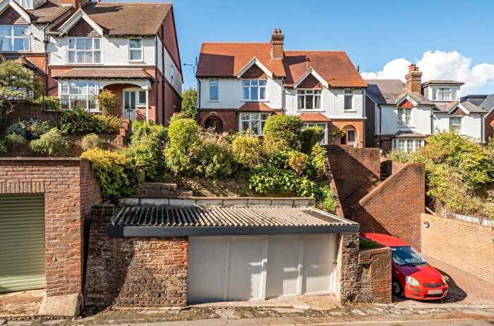 3 Bedroom Semi Detached House For Sale In The Mount, Guildford, GU2
