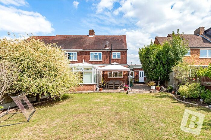 3 Bedroom Semi-Detached House For Sale In Wingletye Lane, Hornchurch, RM11