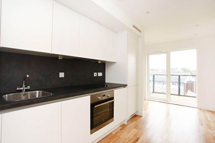1 Bedroom Flat For Sale In Shearwater Drive, Hendon, London, NW9