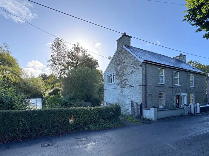3 Bedroom Semi-Detached House For Sale In Newry Road, Builth Wells, LD2