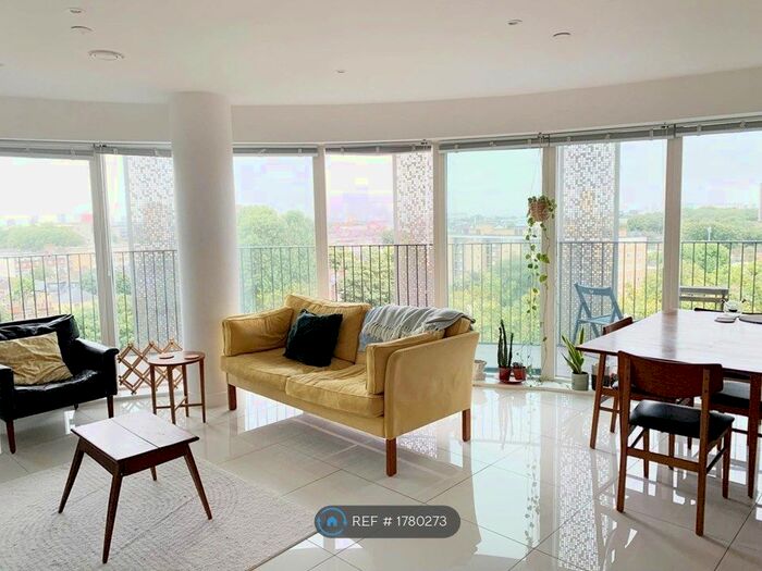 2 Bedroom Flat To Rent In Atkins Square, London, E8