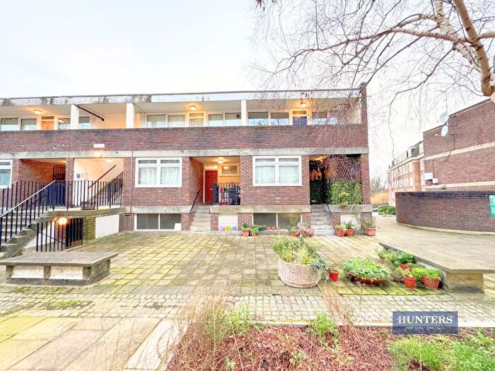 3 Bedroom Flat To Rent In Broxwood Way, London, NW8