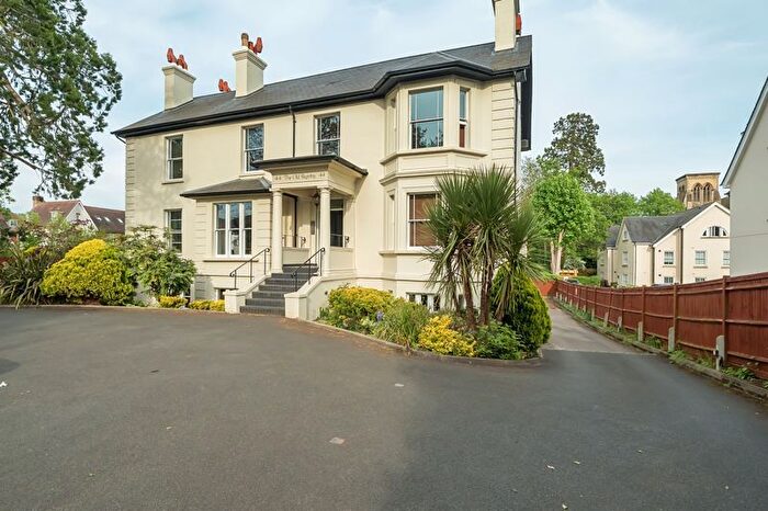 1 Bedroom Flat To Rent In Reigate Hill, Reigate, RH2