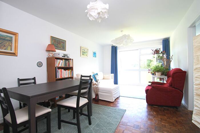 1 Bedroom Flat To Rent In Adelaide Court, Beckenham, BR3