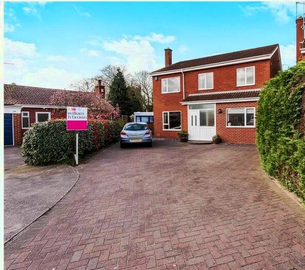 4 Bedroom Detached House To Rent In Manor Close, Misson, Doncaster, DN10