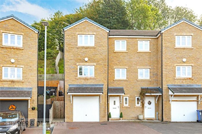 4 Bedroom Semi Detached House For Sale In Earnshaw Clough, Mossley, OL5