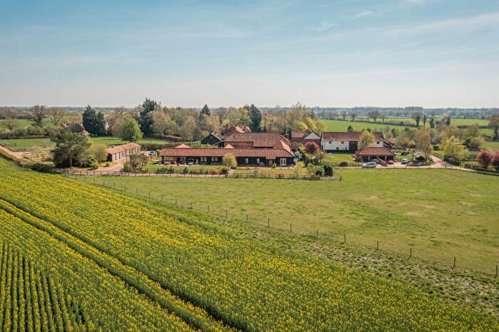3 Bedroom Barn Conversion For Sale In Scoulton, NR9